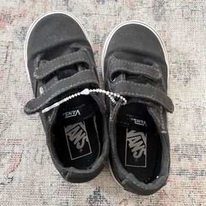 Vans kids toddler Velcro (yes!) size 9